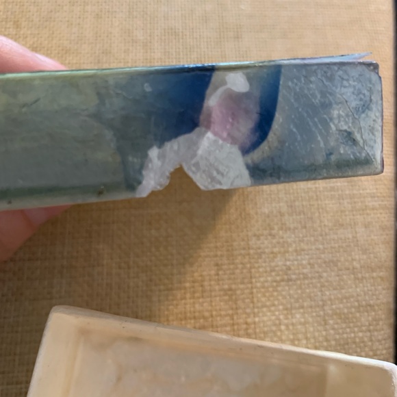 Kuala Crafts Capuzzo shell manatee trinket box - Picture 3 of 8